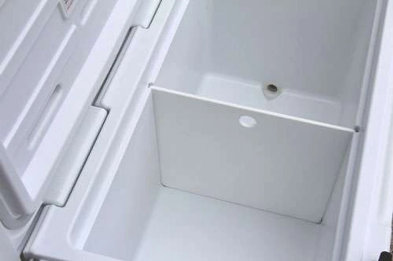 Engel DeepBlue Cooler Dividers 4 Engel DeepBlue Cooler Dividers - Image 2